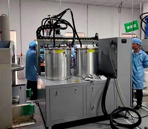 苏州硅胶泡棉供料机完成调试